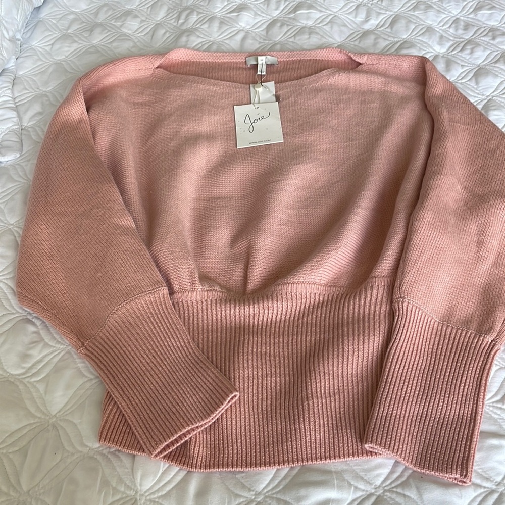 NWT Stunning Cropped Dusty Rose Wool Sweater